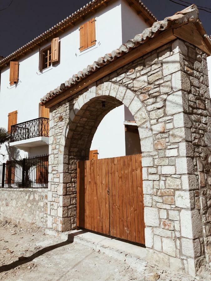 Old Town Hotel Dhermi Exterior photo